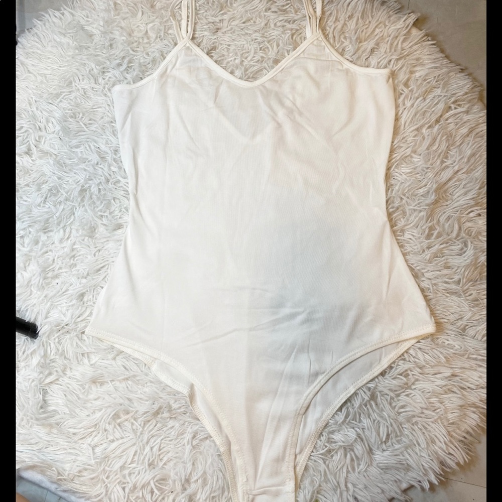 White Boutique Bodysuit ✨ 4/$20